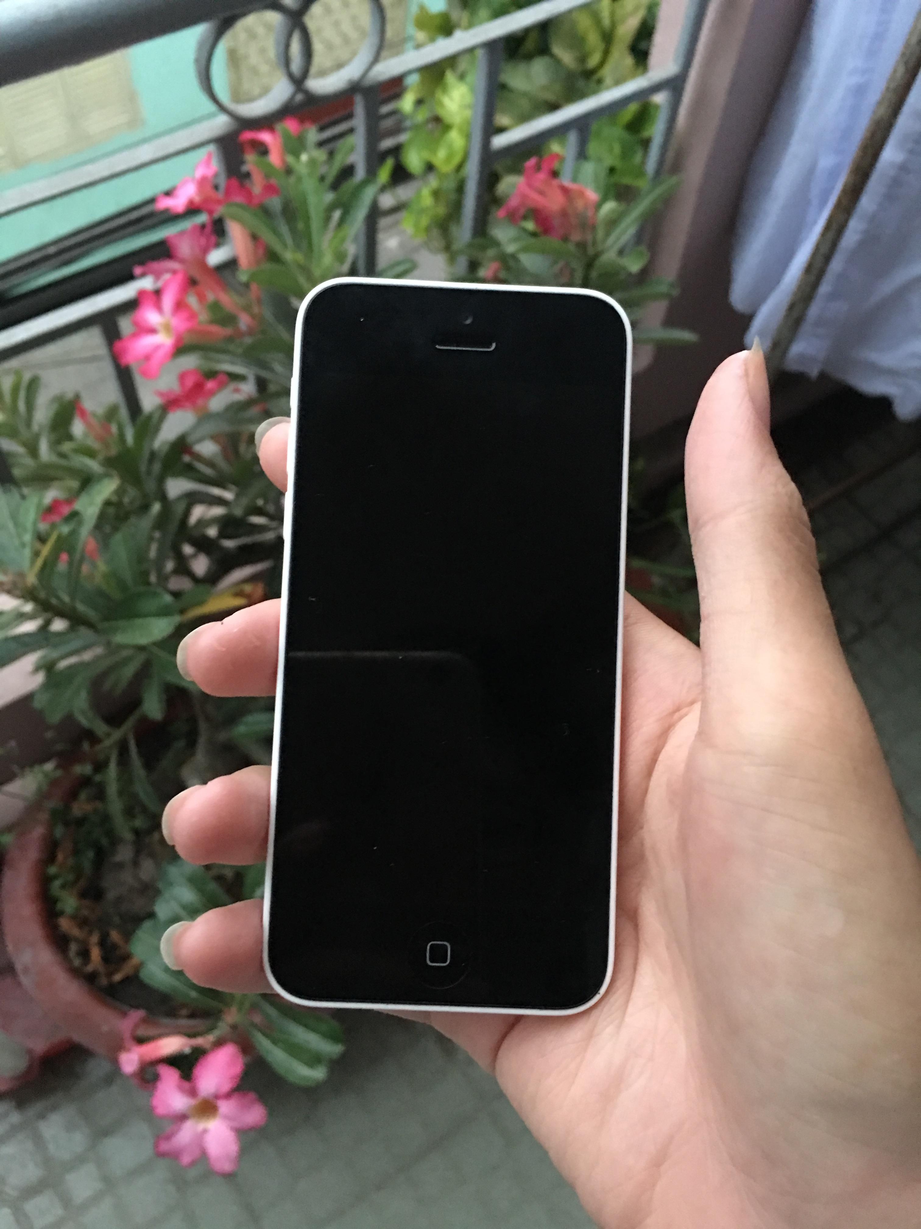 Đánh giá chi tiết Apple Iphone 5c: Già nhưng không hề già.