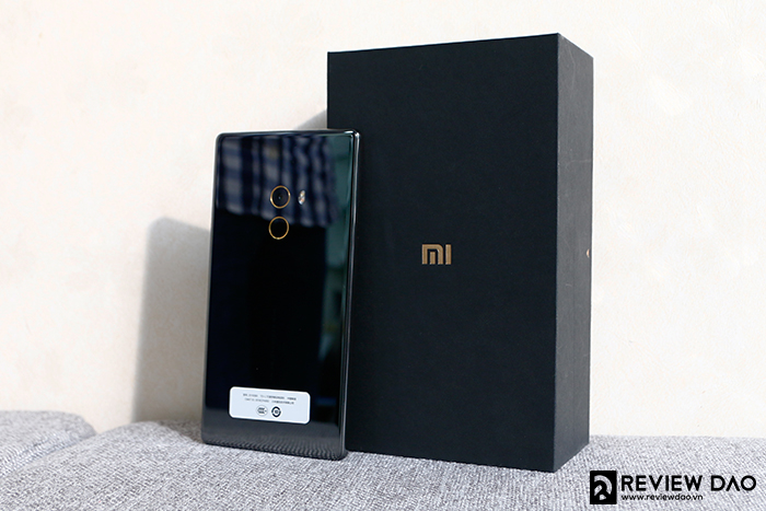 Trên tay Xiaomi Mi Mix: sẽ là chuẩn mực mới của thiết kế smartphone?