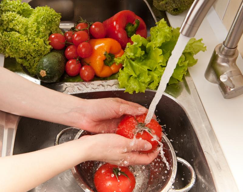 Giữ vệ sinh an toàn thực phẩm vì lợi ích chung
